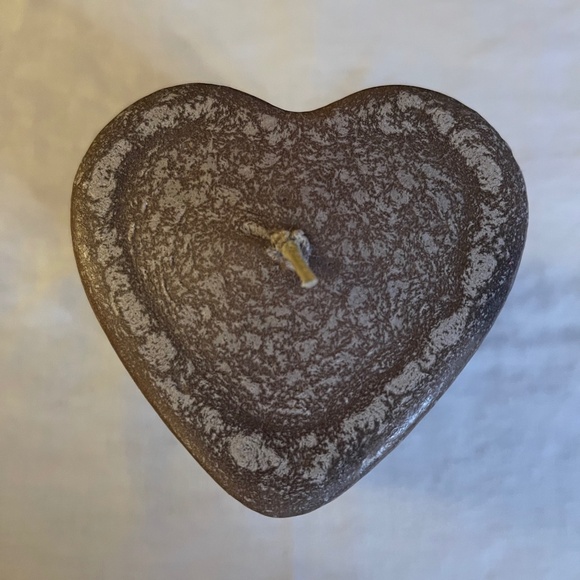 HEART SHAPE CANDLE - Pillar Style - 5x4 Inch - Brown Grey Swirl - Picture 2 of 5